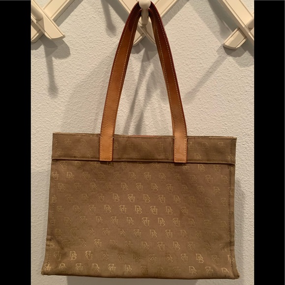 Vintage Dooney & Bourke Signature Handbag - Picture 2 of 7